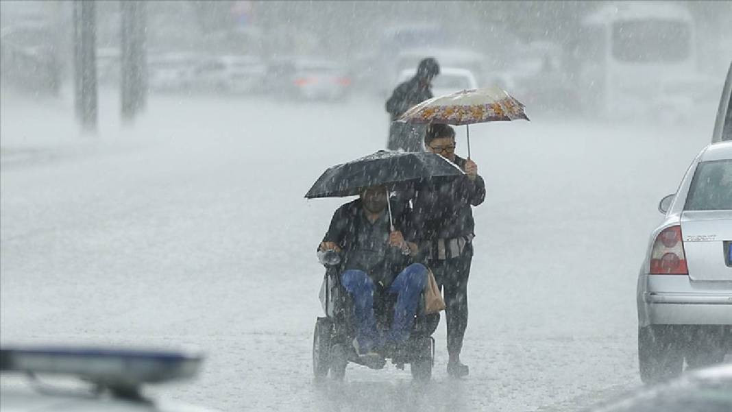 Kuvvetli sağanak geliyor! Meteoroloji il il uyardı: Sel ve su baskınına dikkat - Resim: 1